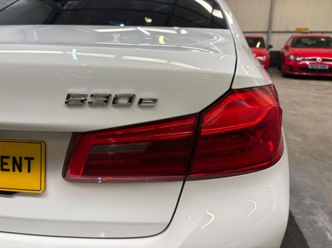 BMW 5 Series 2.0 530e 12kWh SE Auto Euro 6 (s/s) 4dr (17in Alloy) 48