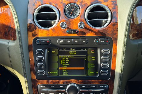 Bentley Continental GT - CYPRESS GREEN - 15 SERVICES RECORDED  35
