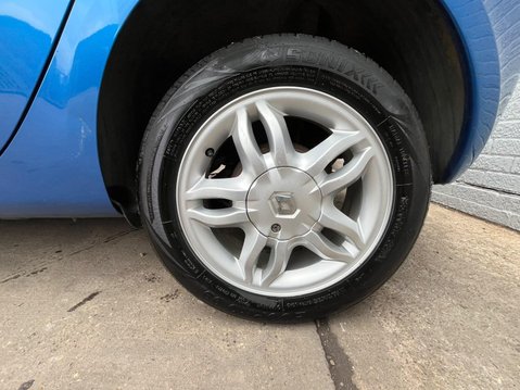 Renault Clio 1.4 16v Dynamique 5dr 19