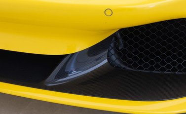 Ferrari F8 Tributo 22