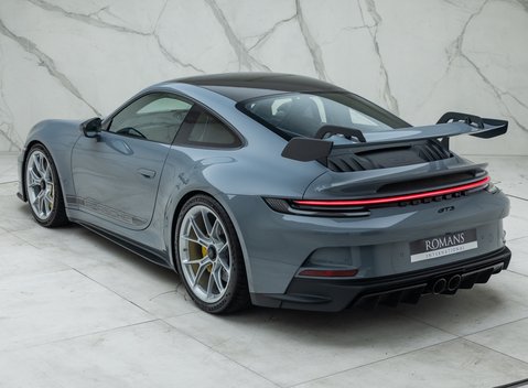 Porsche 911 GT3 (992) 12