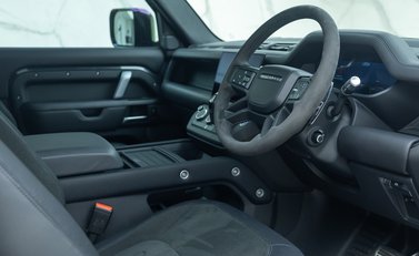 Land Rover Defender 90 V8 CARPATHIAN EDITION 13