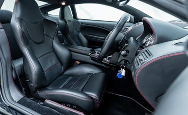 Aston Martin Vanquish S Ultimate 14