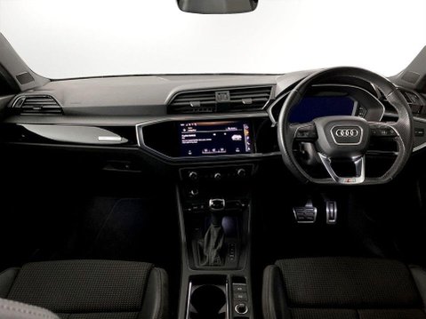 Audi Q3 1.5 TFSI CoD 35 Black Edition SUV 5dr Petrol S Tronic Euro 6 (s/s) (150 ps) 19