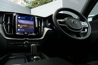 Volvo XC60 2.0 XC60 R-Design B4 MHEV AWD Auto 4WD 5dr 29