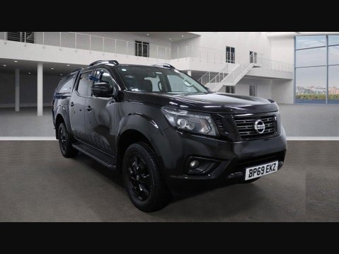 Nissan Navara 2.3 dCi N-Guard Pickup Double Cab 4dr Diesel Manual 4WD Euro 6 (s/s) (190 p 3