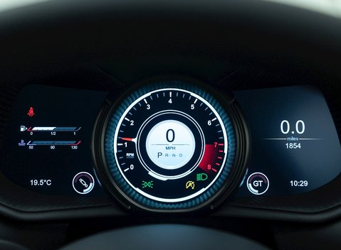 Aston Martin DB11 V8 Shadow Edition 15