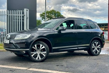 Volkswagen Touareg 3.0 TDI V6 BlueMotion Tech R-Line SUV 5dr Diesel Tiptronic 4WD Euro 6 (s/s) 11