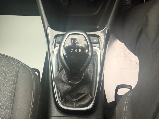Vauxhall Crossland X SE 29