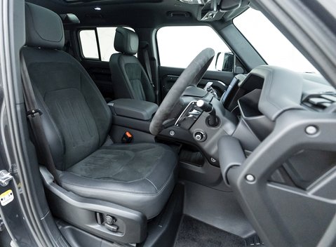 Land Rover Defender 110 V8 10