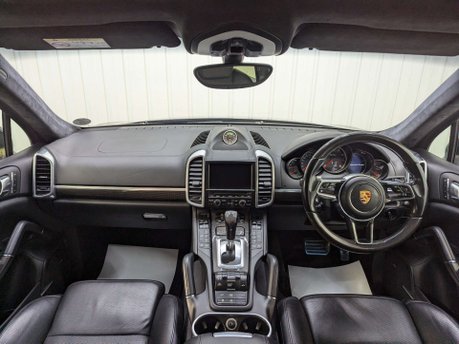 Porsche Cayenne 4.8 Cayenne V8 T Tiptronic S 4WD 5dr 67