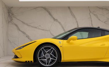 Ferrari F8 Tributo 29