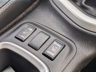 Nissan Navara DCI TEKNA 4X4 SHR DCB 25