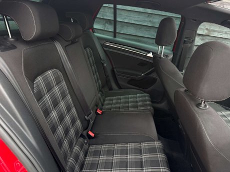 Volkswagen Golf 2.0 Golf GTD Semi-Auto 5dr 30