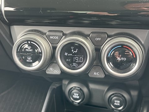 Suzuki Swift 1.2 Dualjet 83 12V Hybrid SZ5 5dr Auto 31