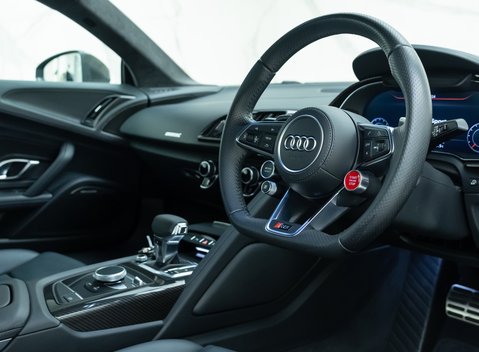 Audi R8 V10 PERFORMANCE CARBON BLACK 10