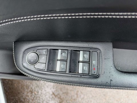 Renault Arkana 1.6 E-TECH techno SUV 5dr Petrol Hybrid Auto 2WD Euro 6 (s/s) (145 ps) 18