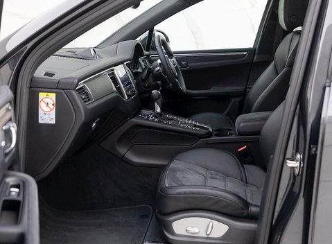 Porsche Macan GTS 15