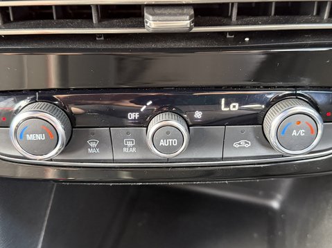 Vauxhall Mokka 100kW SRi Premium 50kWh 5dr Auto 25