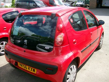 Peugeot 107 URBAN 4