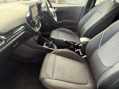 Ford Fiesta 1.5 TDCi Titanium Euro 6 (s/s) 5dr 33