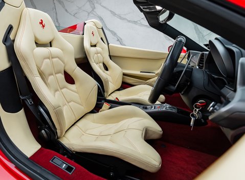 Ferrari 458 Spider 15
