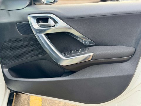 Peugeot 2008 1.6 2008 Allure Blue HDi S/S 5dr 70