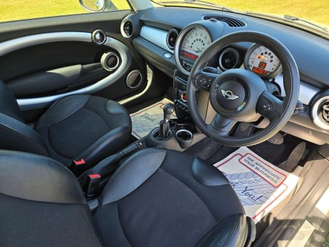 Mini Hatch 1.6 Cooper Steptronic Euro 5 3dr 14