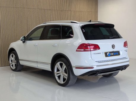 Volkswagen Touareg 3.0 Touareg V6 R-Line+ TDI BlueMotion Technology Auto 4WD 5dr 17