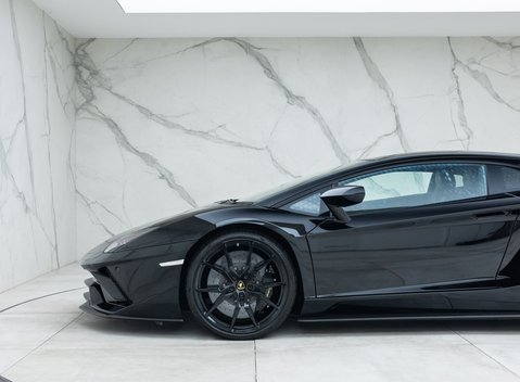Lamborghini Aventador S LP 740-4 45