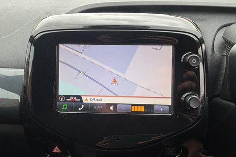 Toyota Aygo VVT-I X-CLUSIV 3.. AUTOMATIC.. FULL LEATHER.. SAT NAV.. REVERSING CAMERA.. 6