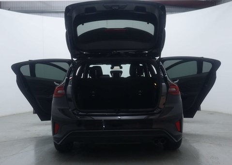 Ford Focus 1.0 Focus ST-Line MHEV Auto 5dr 54