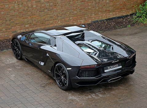 Lamborghini Aventador LP 700-4 Roadster 3