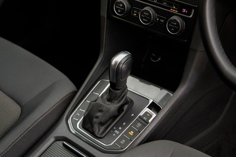 Volkswagen Golf SV MATCH TSI EVO DSG 33