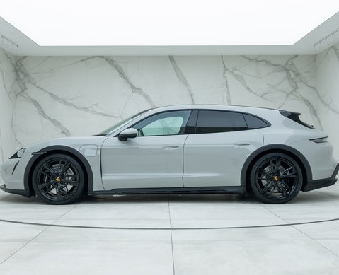 Porsche Taycan 4S Cross Turismo