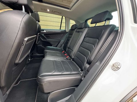 Volkswagen Tiguan 2.0 Tiguan SEL TDI BlueMotion Technology 4Motion Semi-Auto 4WD 5dr 38