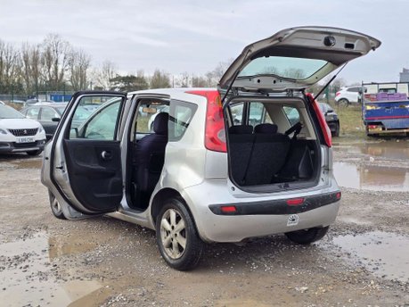 Nissan Note 1.6 16v SE Hatchback 5dr Petrol Automatic (166 g/km, 109 bhp) 4