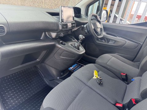 Peugeot Partner 1.5 BlueHDi 950 Professional Premium + Long Panel Van 6dr Diesel Manual LWB 28