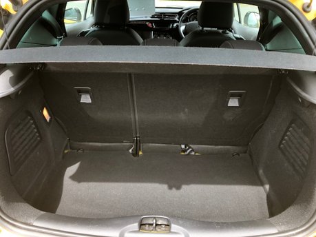 Citroen DS3 1.6 DSTYLE PLUS petrol manual, 2 owners, just 35,000m FSH 7