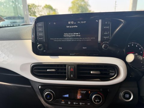 Hyundai i10 1.2 Premium Auto Euro 6 (s/s) 5dr 29