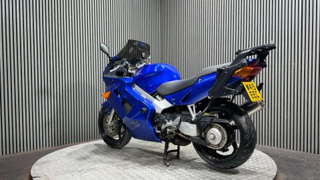 Honda VFR 2000 FUEL INJECTED NON VTEC ONLY 27K 1 OWNER PROJECT BIKE 800CC 5