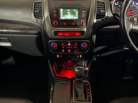 Kia Sorento CRDI KX-2 13