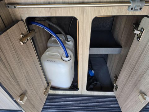Volkswagen Campervan 22