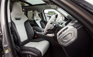 Land Rover Range Rover Sport 5.0 SVR 12