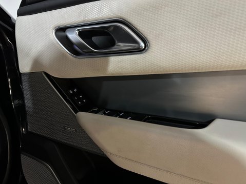 Land Rover Range Rover Velar R-DYNAMIC SE 22
