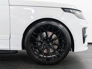 Land Rover Range Rover 4.4 SD V8 Vogue SE SUV 5dr Diesel Auto 4WD Euro 6 (s/s) (339 ps) 21
