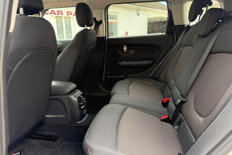 Mini Clubman COOPER CLASSIC LOOK! ONLY 24000 MILES..SAT NAV..CRUISE 18" ALLOYS 11