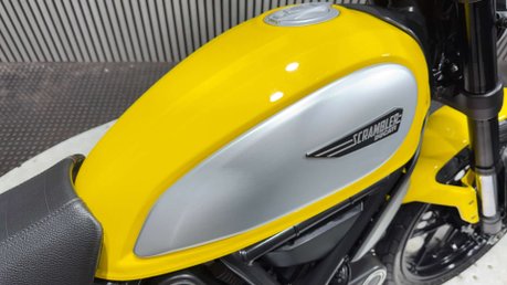 Ducati Scrambler 800 ICON 2016 ONLY 9K LEO VINCE EXHAUST LONG MOT 803CC 32