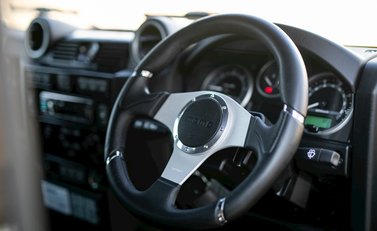 Land Rover Defender 110 XS Classic Series I 11