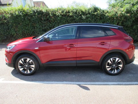 Vauxhall Grandland X 1.2 Turbo SRi Nav Euro 6 (s/s) 5dr 8
